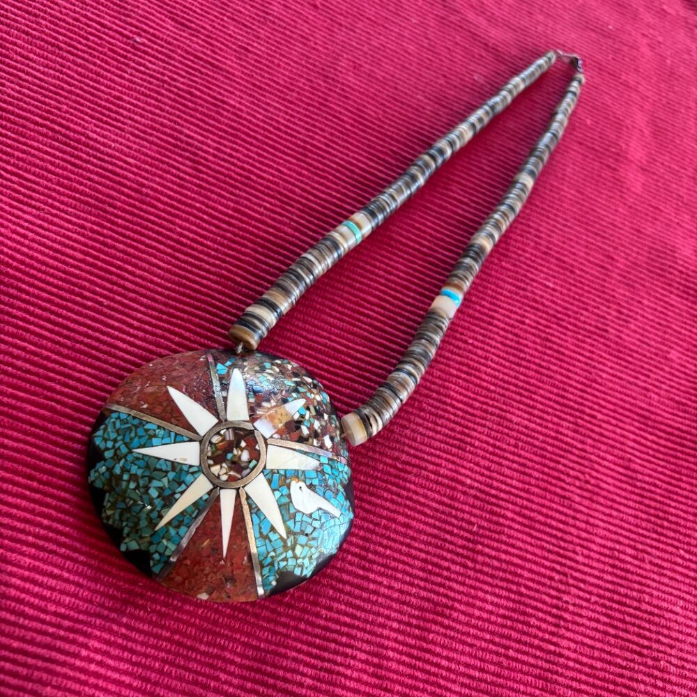 *FREE SHIP* VINTAGE 1970s NATIVE AMERICAN TURQUOISE INLAID SHELL NECKLACE